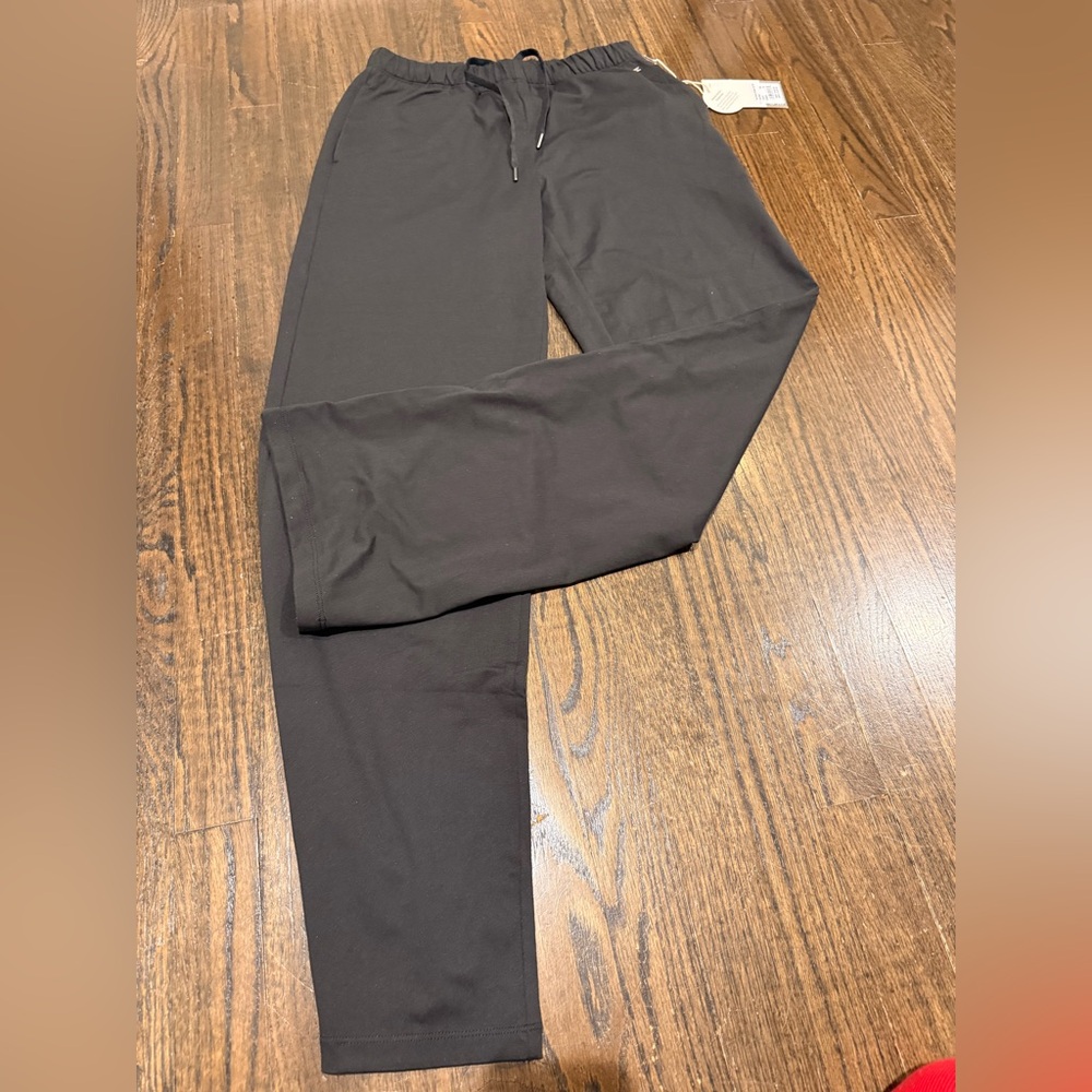 Vuori halo modern straight leg Black Drawstring  Pants